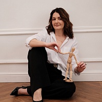 Александра Нестерова